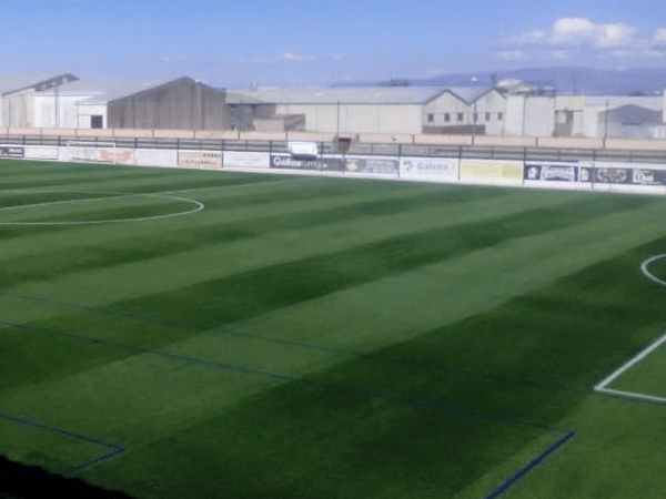 Mantenimiento de Campos de Fútbol con césped artificial en Extremadura