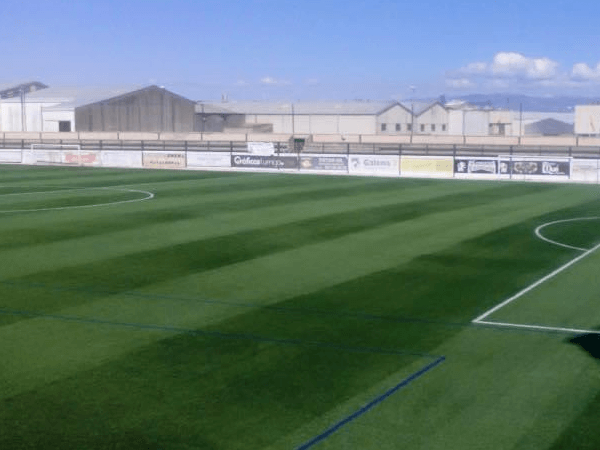 Mantenimiento De Campos De Fútbol con Césped Artificial en Extremadura