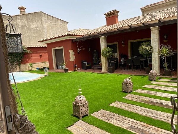 Venta e Instalación de Césped Artificial en Extremadura