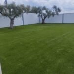 Instalación del modelo Absolute en jardín con piscina 2