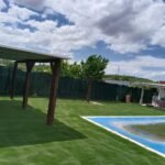 Instalación del modelo Bravo en jardín